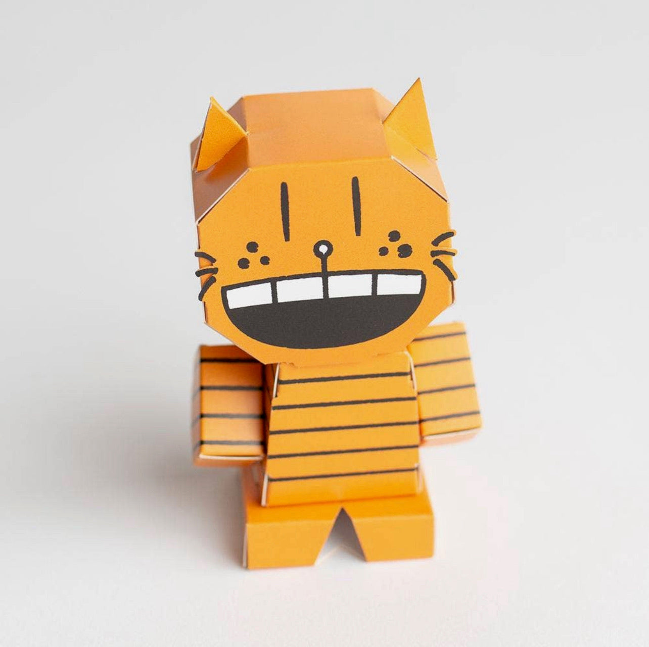 CUBLES Petey from Dog Man 3D Paperboard Constructable